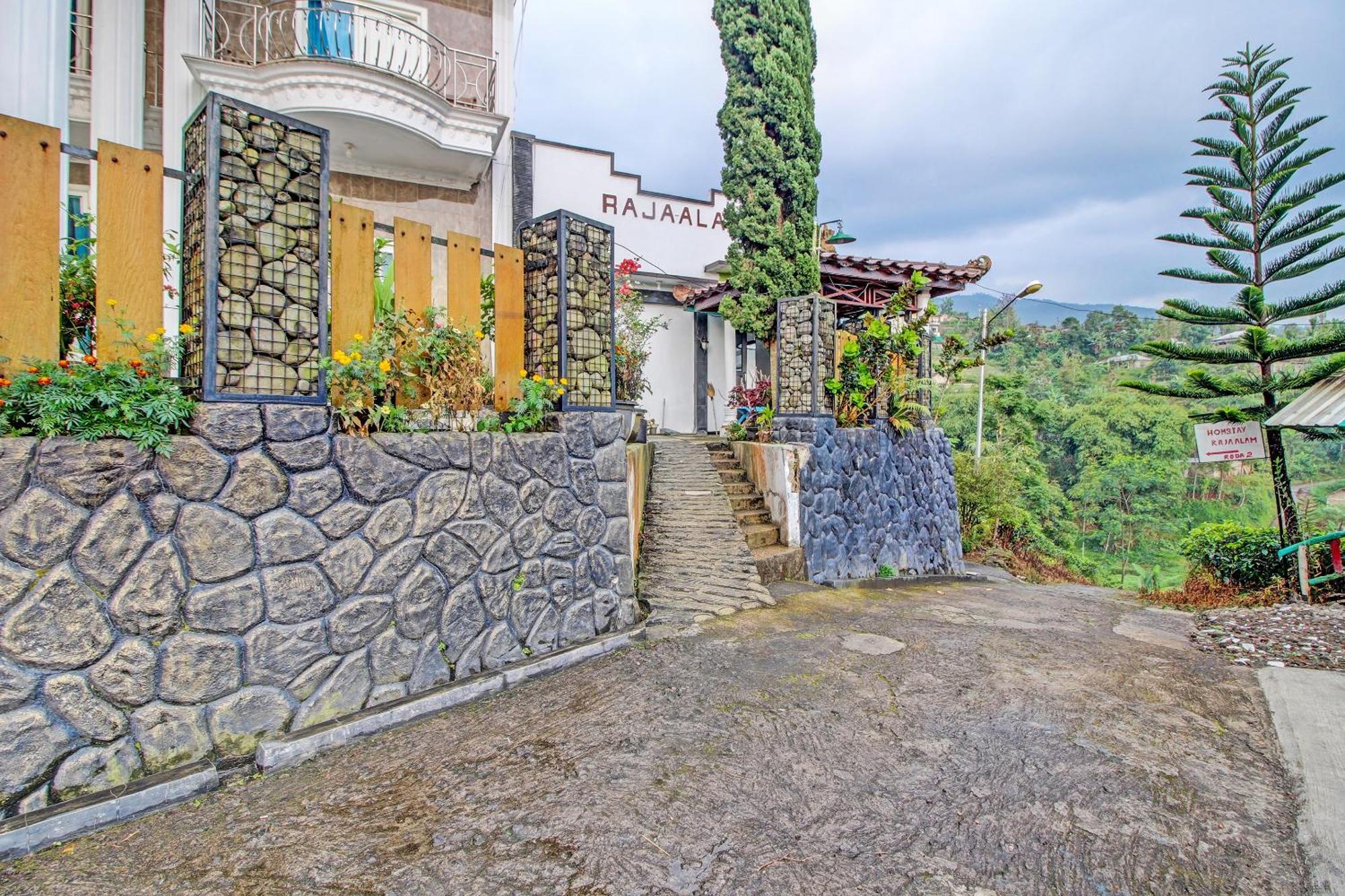 Oyo 92628 Raja Alam Homestay Karanganyar  Exterior foto