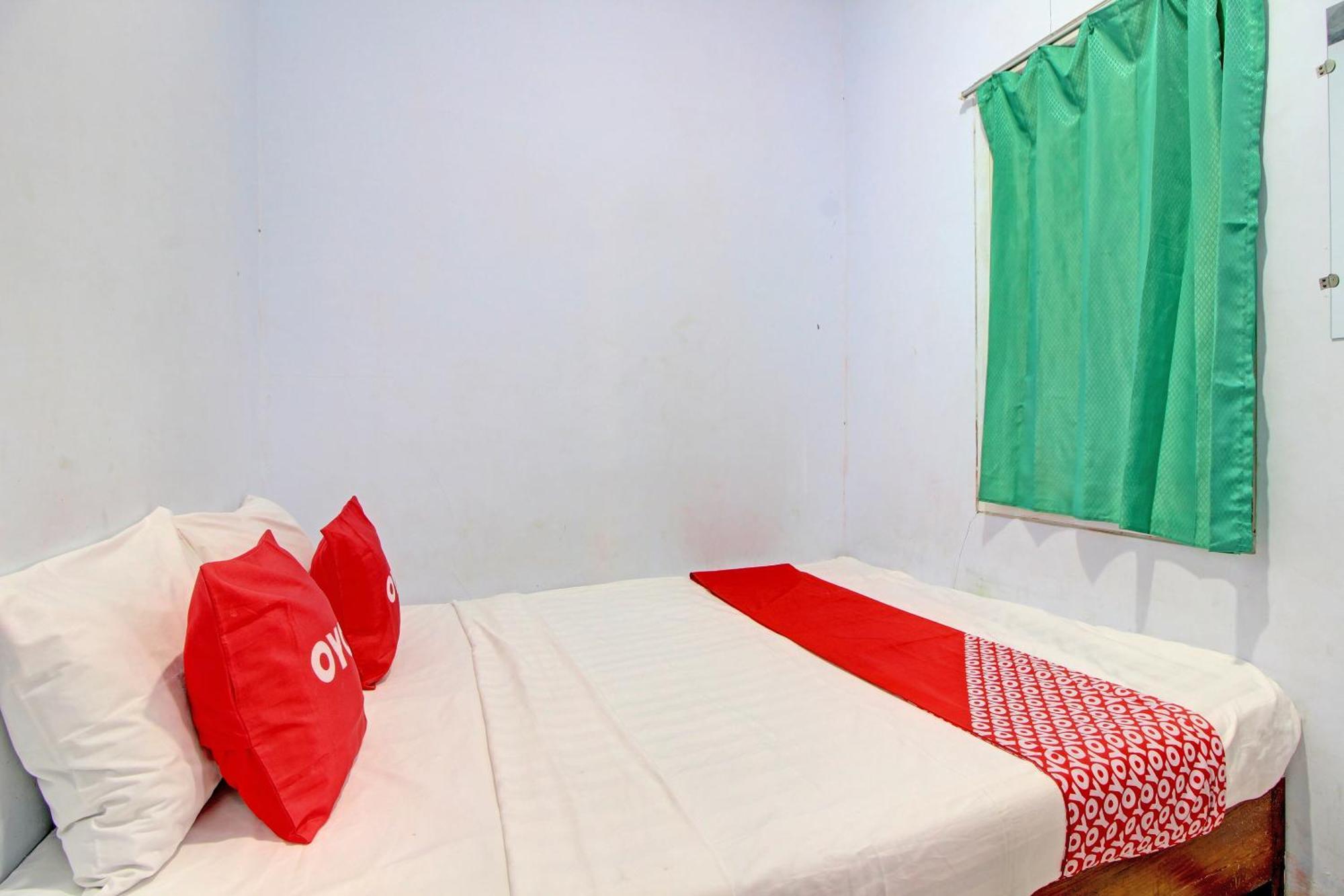 Oyo 92628 Raja Alam Homestay Karanganyar  Exterior foto